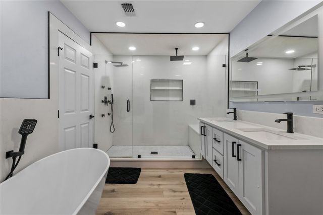 8128 Newman Drive, North Richland Hills, TX 76180