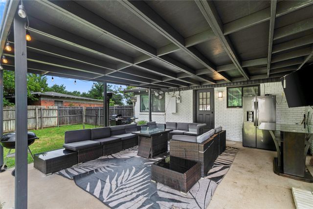 8128 Newman Drive, North Richland Hills, TX 76180