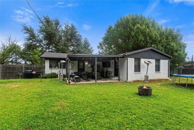 8128 Newman Drive, North Richland Hills, TX 76180