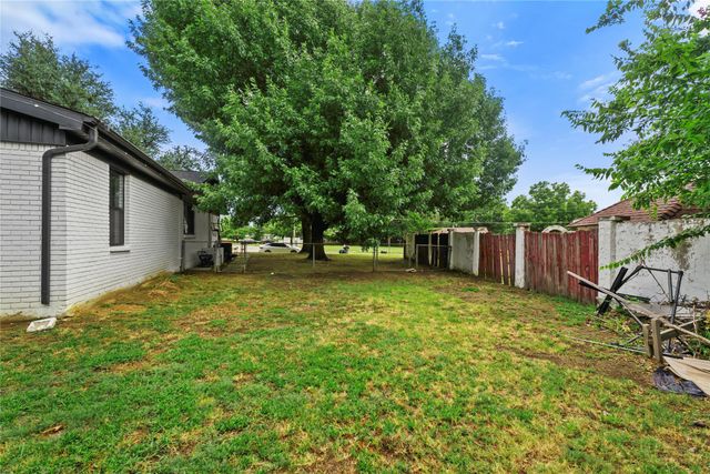 8128 Newman Drive, North Richland Hills, TX 76180