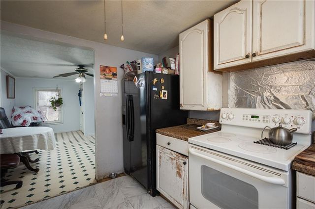 2707 Maple Avenue, Leavenworth, KS 66048