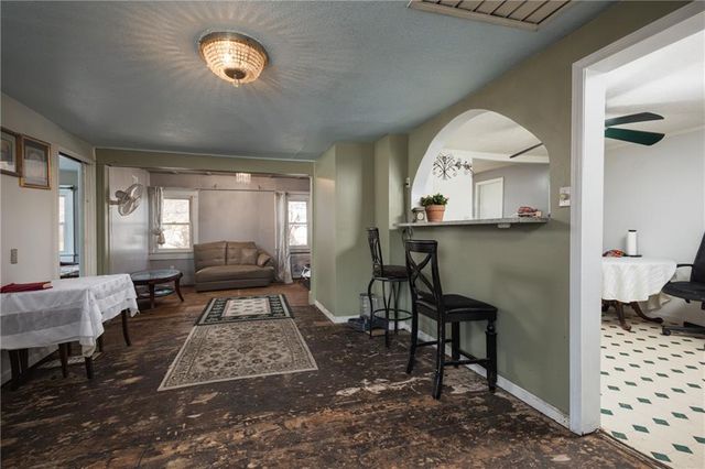 2707 Maple Avenue, Leavenworth, KS 66048