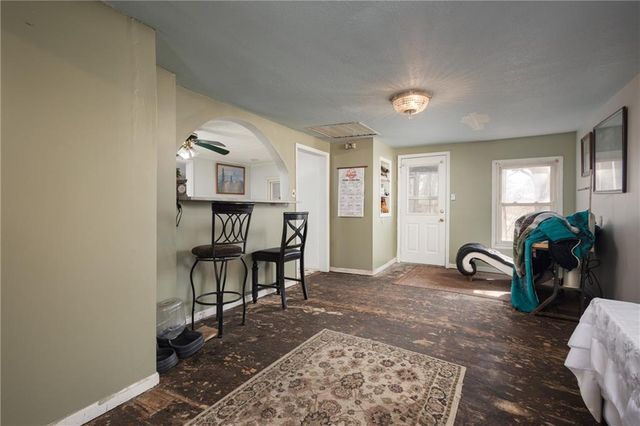 2707 Maple Avenue, Leavenworth, KS 66048