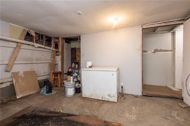 2707 Maple Avenue, Leavenworth, KS 66048