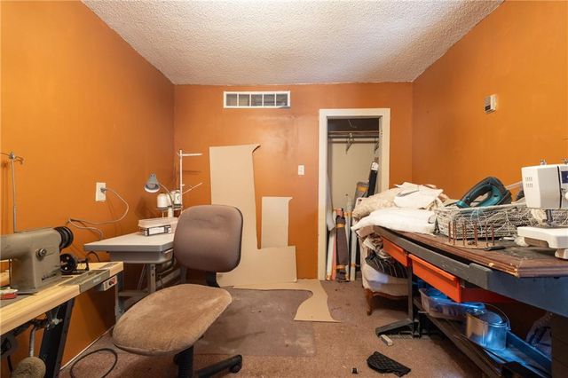 2707 Maple Avenue, Leavenworth, KS 66048