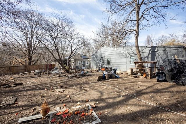 2707 Maple Avenue, Leavenworth, KS 66048