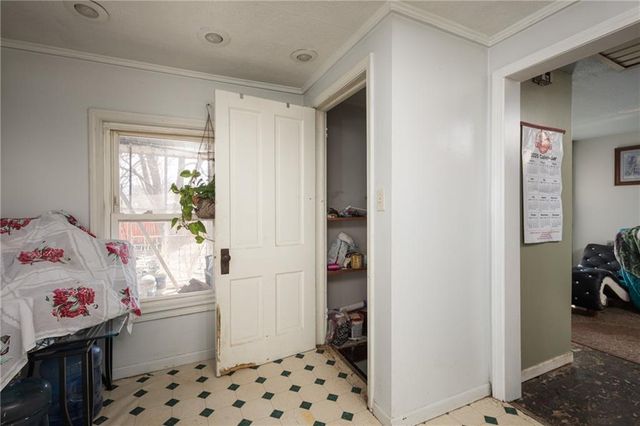 2707 Maple Avenue, Leavenworth, KS 66048