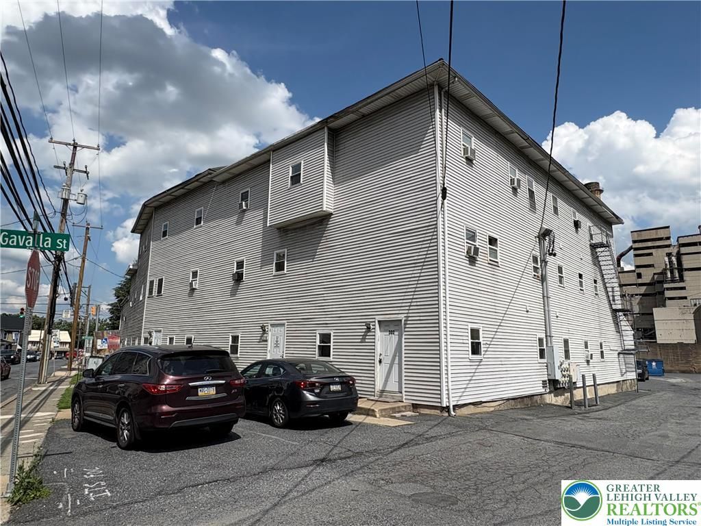 5210 Main Street 208, Whitehall Twp, PA 18052