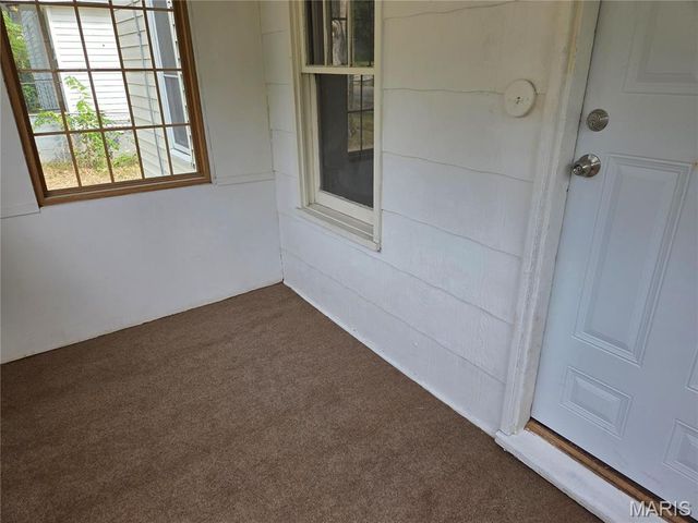 420 Scenic Drive, St Louis, MO 63137