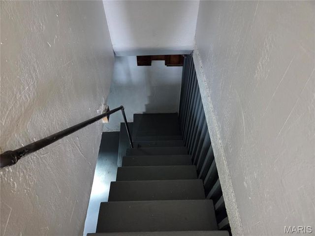 420 Scenic Drive, St Louis, MO 63137