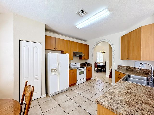 5747 Sunberry Circle, Fort Pierce, FL 34951