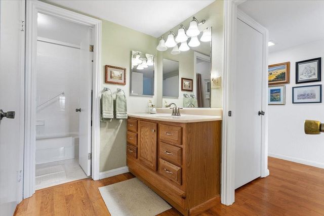 19100 Crest Ave 15, Castro Valley, CA 94546