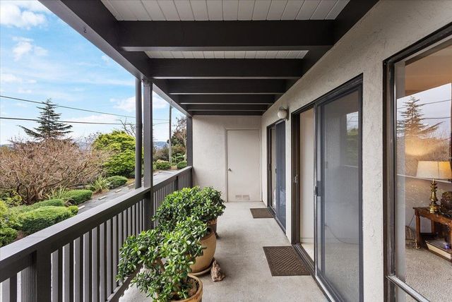 19100 Crest Ave 15, Castro Valley, CA 94546