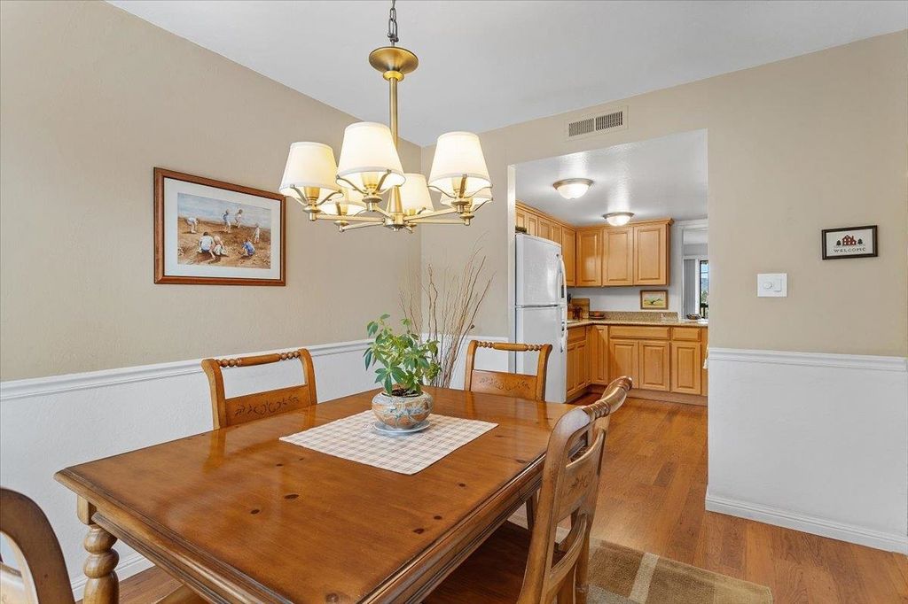 19100 Crest Ave 15, Castro Valley, CA 94546