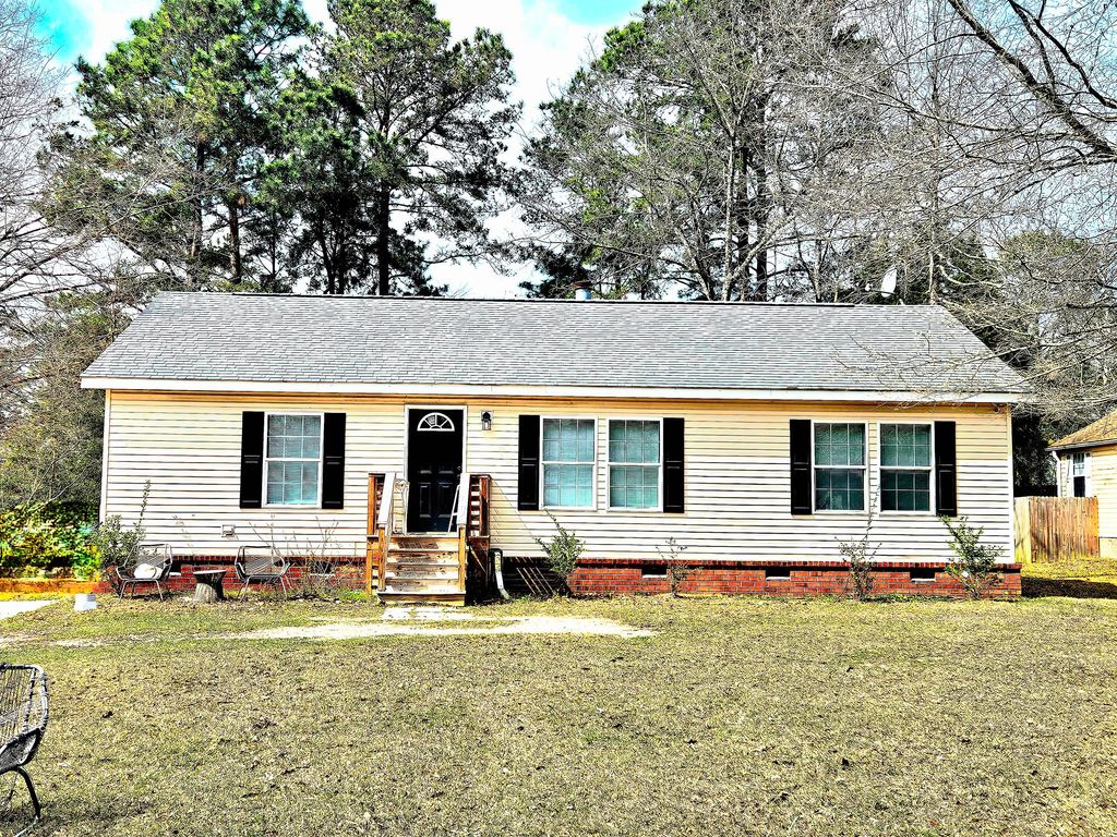 155 Grapevine Road, Summerville, SC 29483
