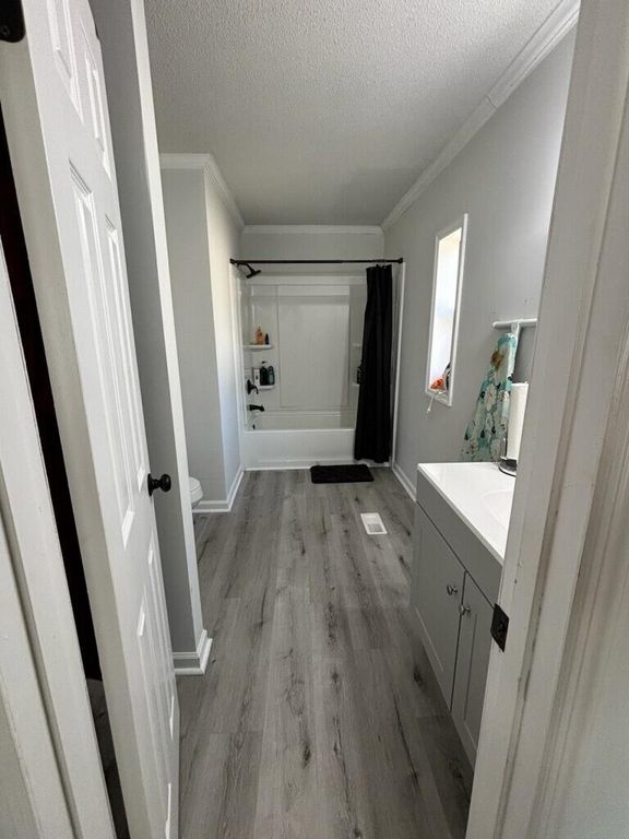 Image 10 of property listing at 155 Grapevine Road, Summerville, SC 29483