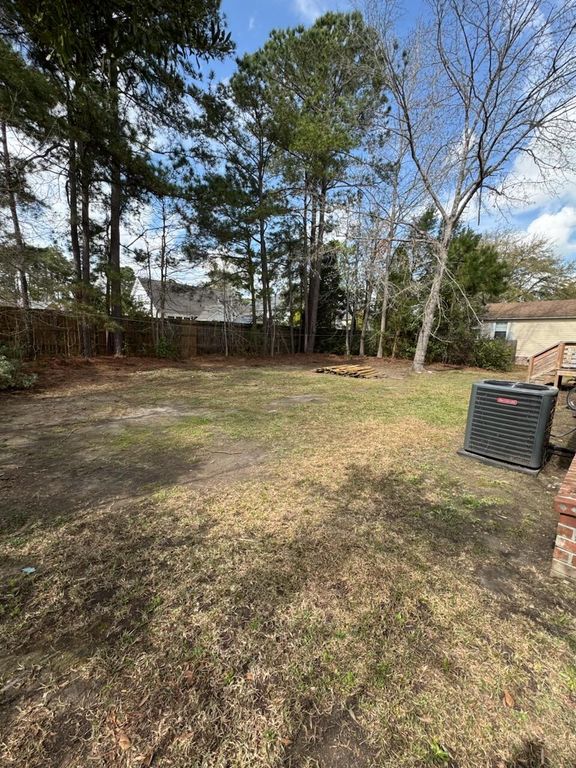 Image 18 of property listing at 155 Grapevine Road, Summerville, SC 29483