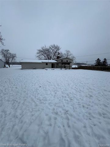 9390 Gale Road, Goodrich, MI 48438