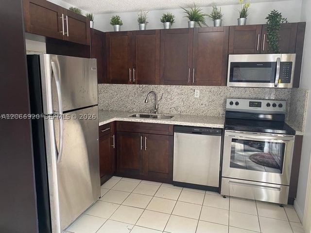 560 NW 82nd Pl 305, Miami, FL 33126