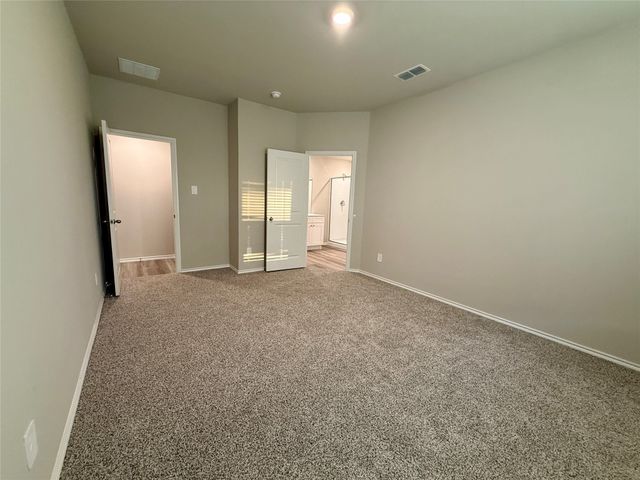 1637 Tin Roof Road, Krum, TX 76249