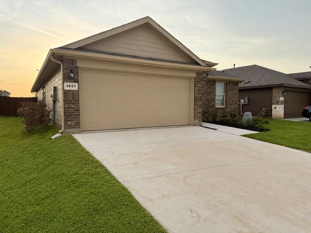 1637 Tin Roof Road, Krum, TX 76249
