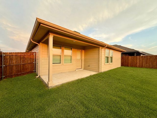 1637 Tin Roof Road, Krum, TX 76249