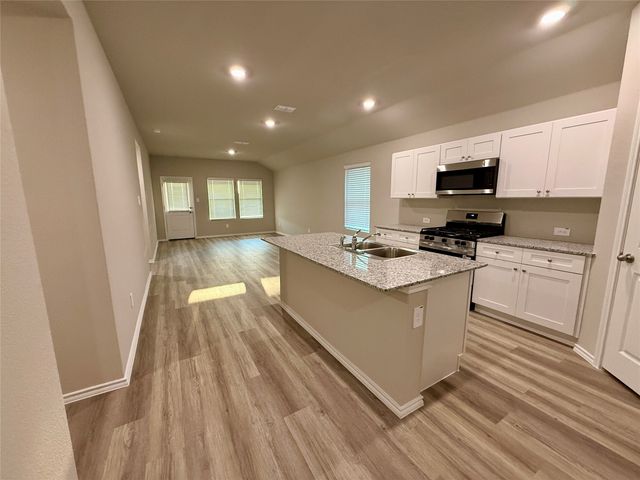 1637 Tin Roof Road, Krum, TX 76249