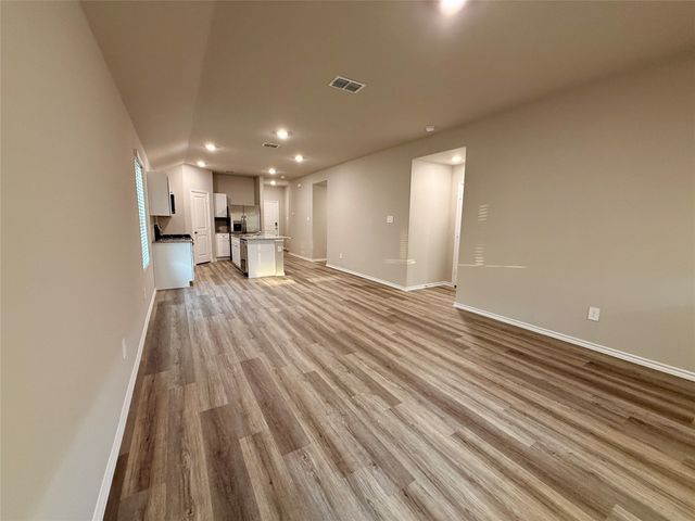 1637 Tin Roof Road, Krum, TX 76249
