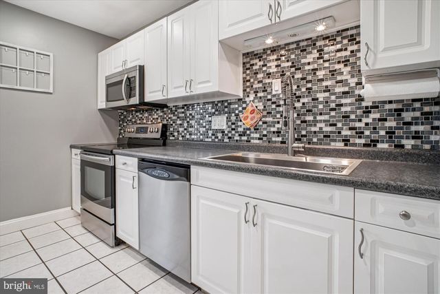 8332 GLASTONBURY CT, Annandale, VA 22003