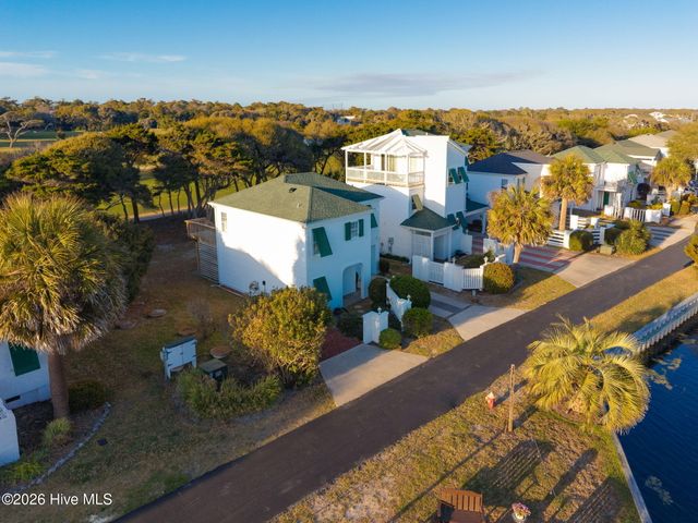 7 Bermuda Greens, Atlantic Beach, NC 28512