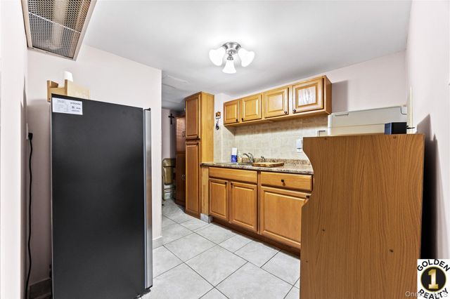 7521 Furmanville Avenue, Middle Village, NY 11379