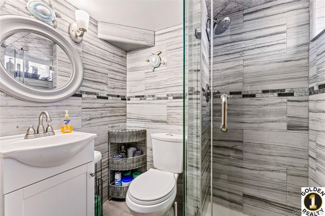 7521 Furmanville Avenue, Middle Village, NY 11379
