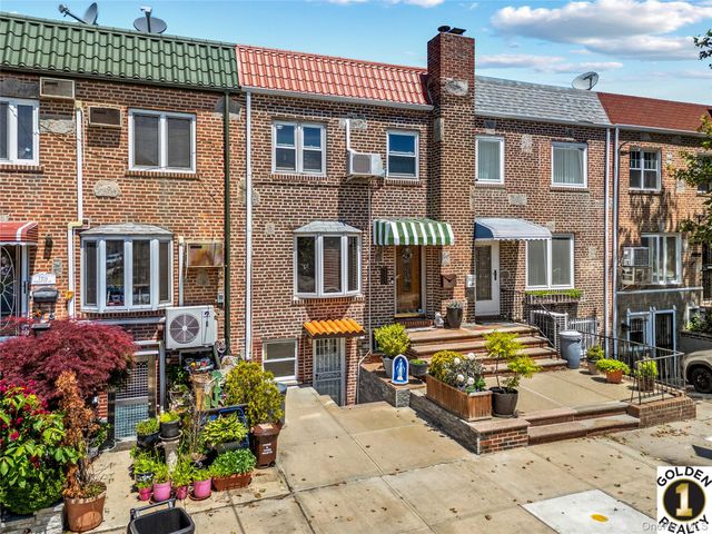 7521 Furmanville Avenue, Middle Village, NY 11379