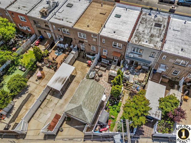 7521 Furmanville Avenue, Middle Village, NY 11379