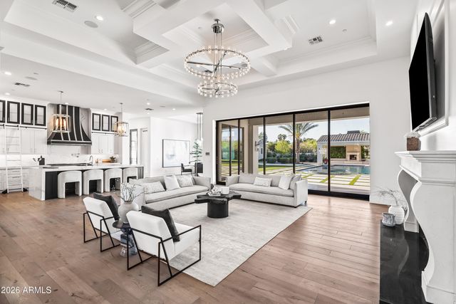 6310 E BAR Z Lane, Paradise Valley, AZ 85253