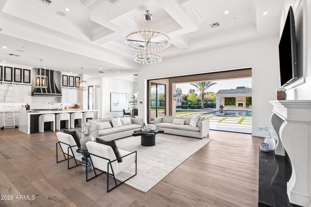 6310 E BAR Z Lane, Paradise Valley, AZ 85253