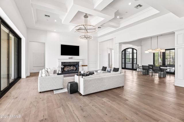 6310 E BAR Z Lane, Paradise Valley, AZ 85253