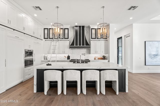6310 E BAR Z Lane, Paradise Valley, AZ 85253