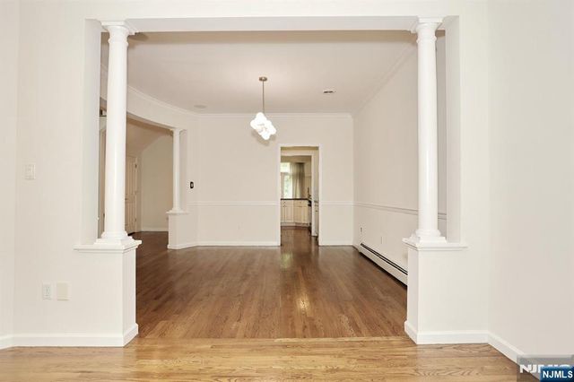 136 Winding Creek, Old Tappan, NJ 07675
