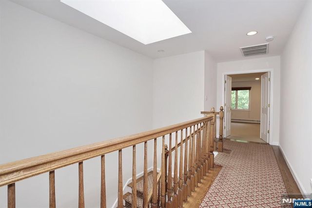 136 Winding Creek, Old Tappan, NJ 07675
