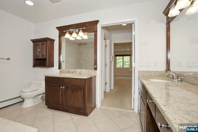 136 Winding Creek, Old Tappan, NJ 07675