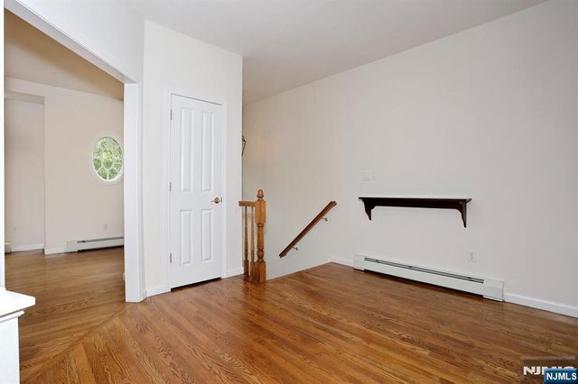 136 Winding Creek, Old Tappan, NJ 07675