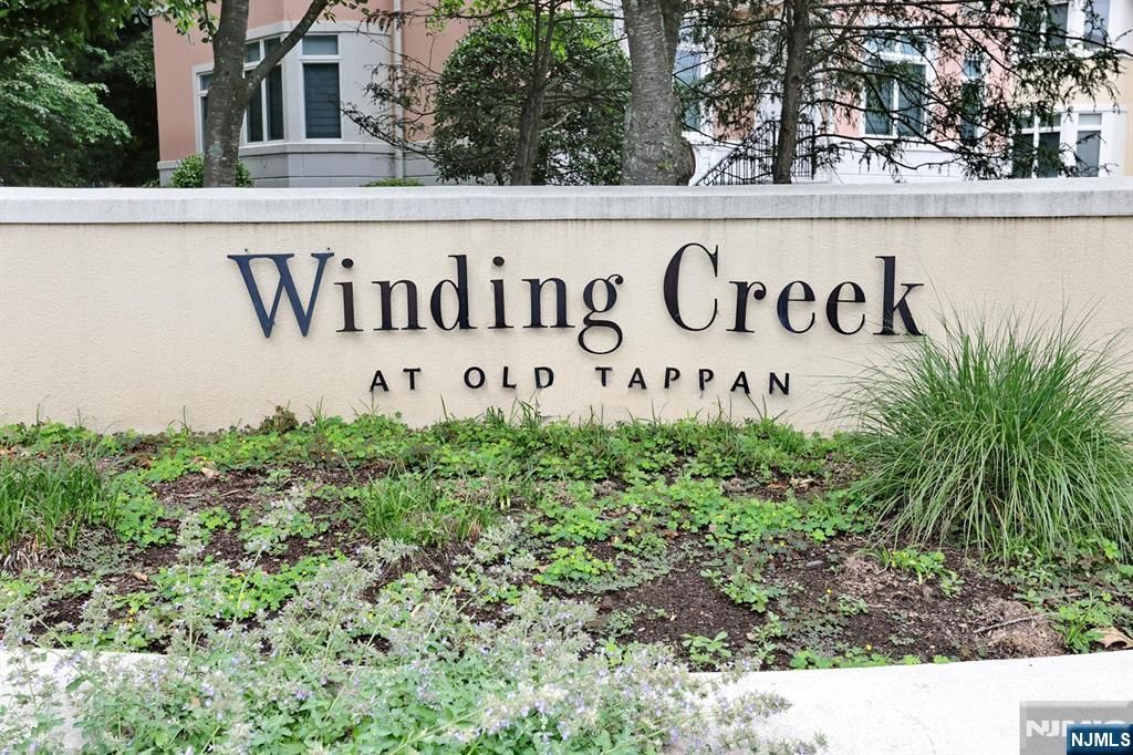 136 Winding Creek, Old Tappan, NJ 07675