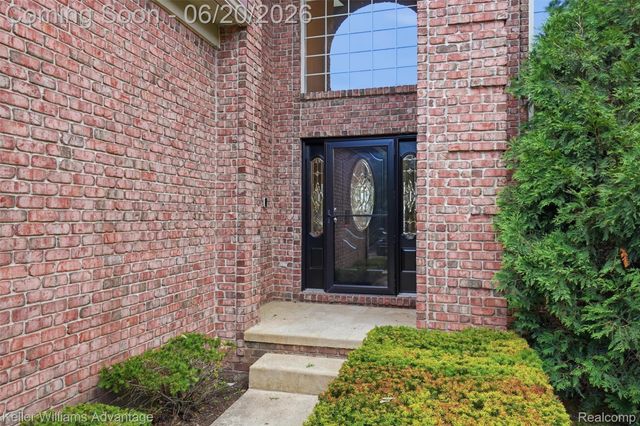 9548 Elizabeth Lake Road, White Lake Charter Township, MI 48386