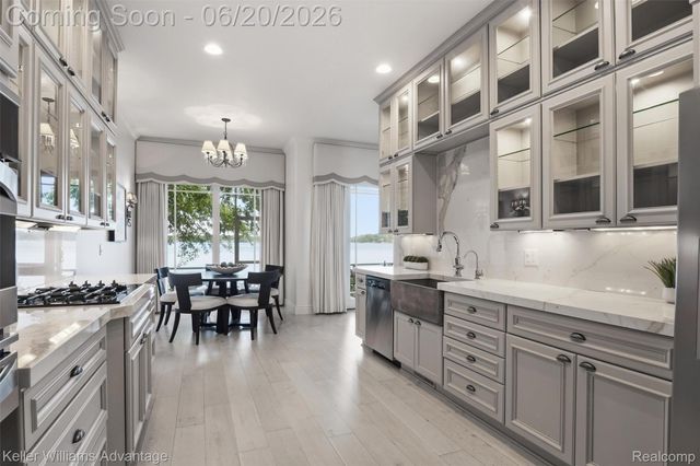 9548 Elizabeth Lake Road, White Lake Charter Township, MI 48386