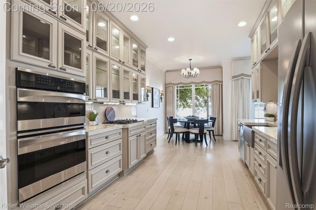 9548 Elizabeth Lake Road, White Lake Charter Township, MI 48386