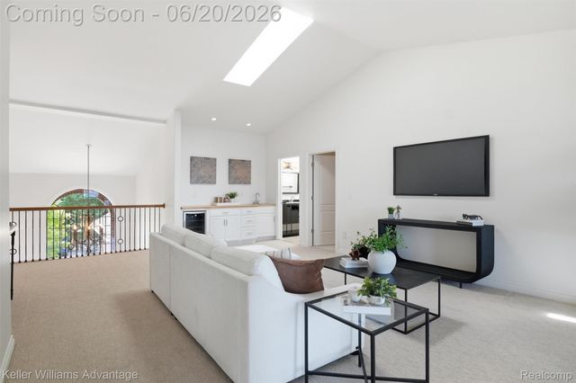 9548 Elizabeth Lake Road, White Lake Charter Township, MI 48386