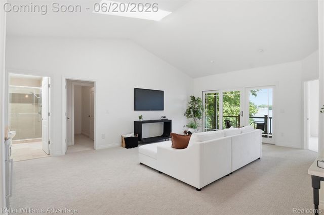 9548 Elizabeth Lake Road, White Lake Charter Township, MI 48386