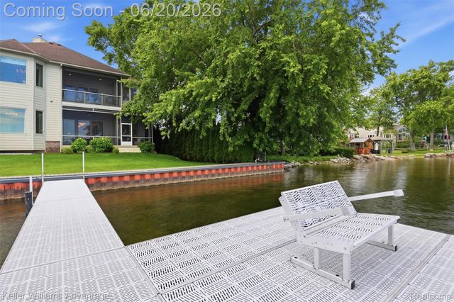 9548 Elizabeth Lake Road, White Lake Charter Township, MI 48386