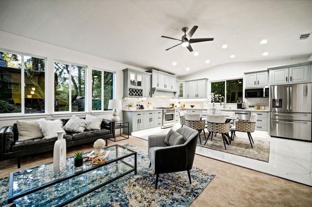 255 Brookside Drive, Boulder Creek, CA 95006